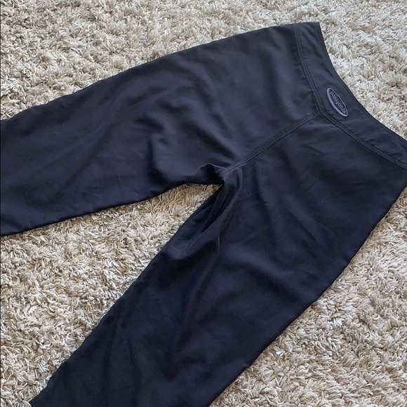 PATAGONIA Pataloha Black Capris - Picture 5 of 11